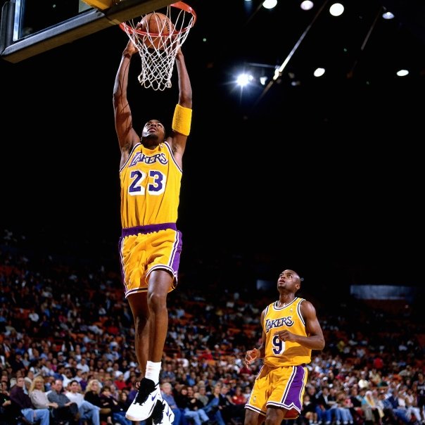 NBA_TimeMachine's tweet image. December 20, 1994, Cedric Ceballos dominated with 50 points and 9 rebounds as the Lakers eased to victory over the Timberwolves 108-95.

#CedricCeballos #LosAngelesLakers #Lakers #50points #LA #90snba