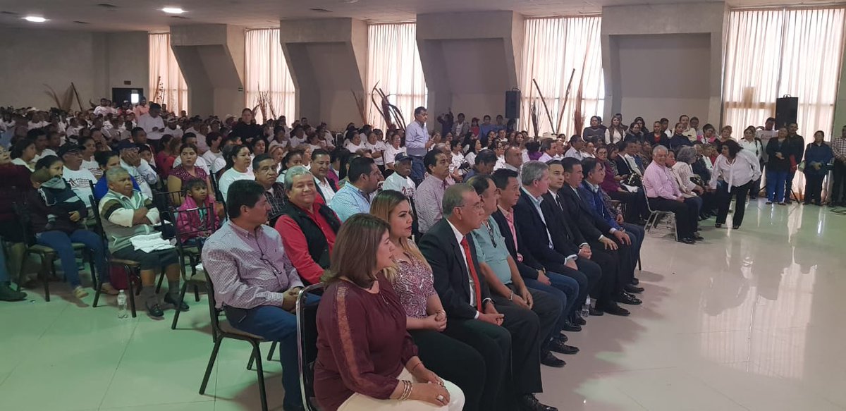 rigofuentes's tweet photo. Mi reconocimiento a @GracielaFdz19, Diputada por el distrito local VII de #Coahuila, quien ha dado cumplimiento a la primer exigencia de l@s ciudadan@s, regresar al distrito para informar sobre los resultados de su trabajo al interior de la @LXICongresoCoah. https://t.co/NyqFN5PteY
