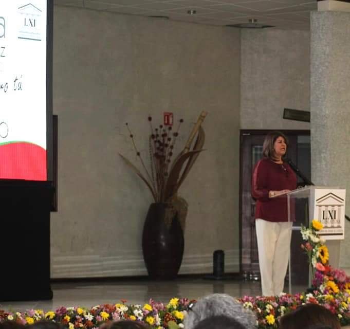 rigofuentes's tweet photo. Mi reconocimiento a @GracielaFdz19, Diputada por el distrito local VII de #Coahuila, quien ha dado cumplimiento a la primer exigencia de l@s ciudadan@s, regresar al distrito para informar sobre los resultados de su trabajo al interior de la @LXICongresoCoah. https://t.co/NyqFN5PteY