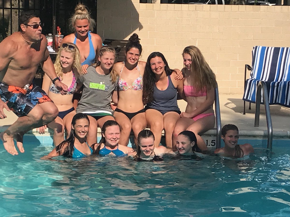 sara_danielle7's tweet photo. Missing them a little extra today 💚 https://t.co/8VOdM7wKsE