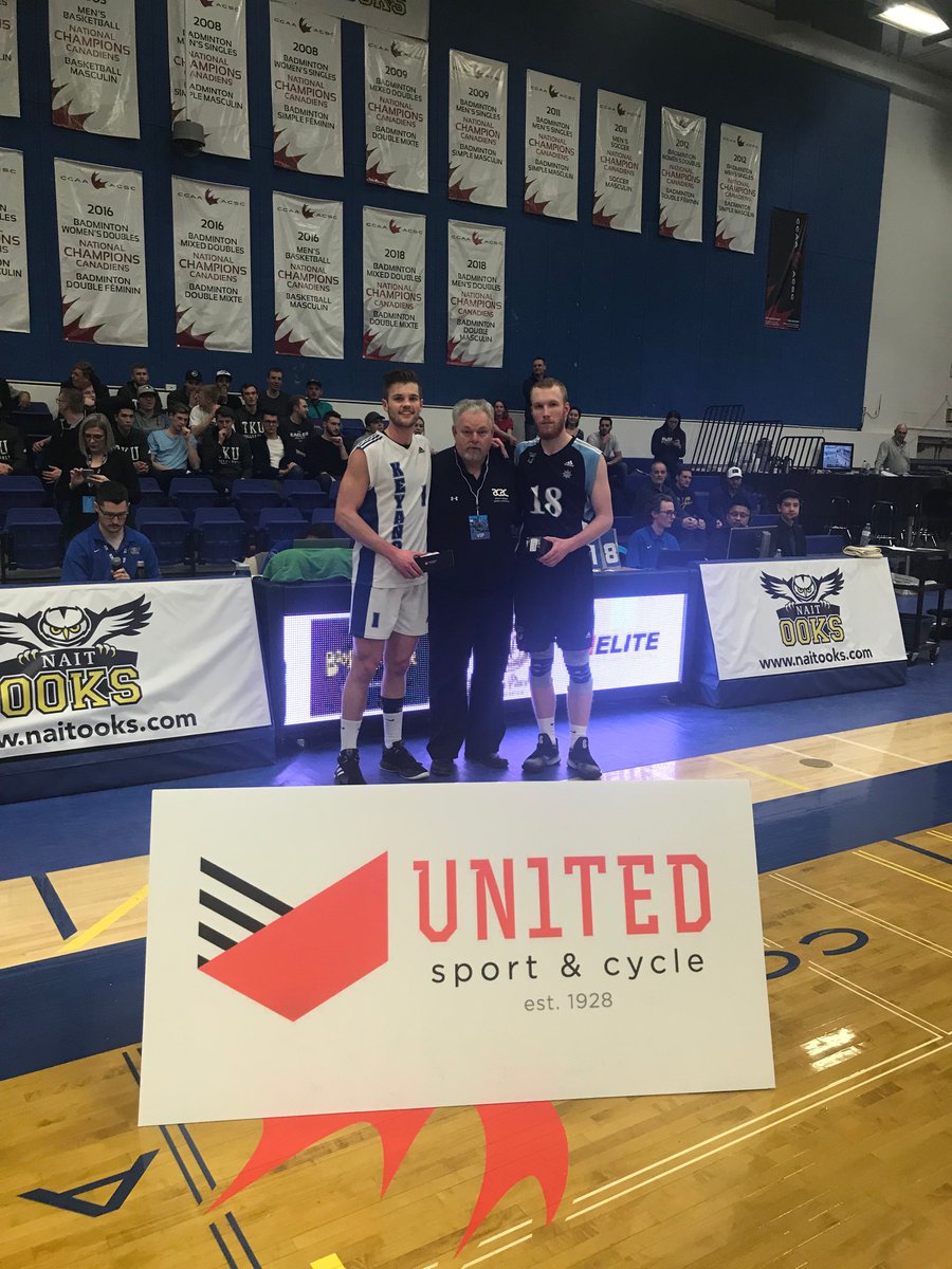ACAC_Sport's tweet photo. ACACMVB: gold medal game - @keyanohuskies defeat @LC_Kodiaks 3-0. @SuttonPlaceHtl 2019 ACAC Men's Volleyball Championship presented by @ElitePromoMark #ACACMVB2019
@Unitedsport1928 POG
KC - Liam Matheson
LC - Carter Hansen https://t.co/k3OPjr6ppp