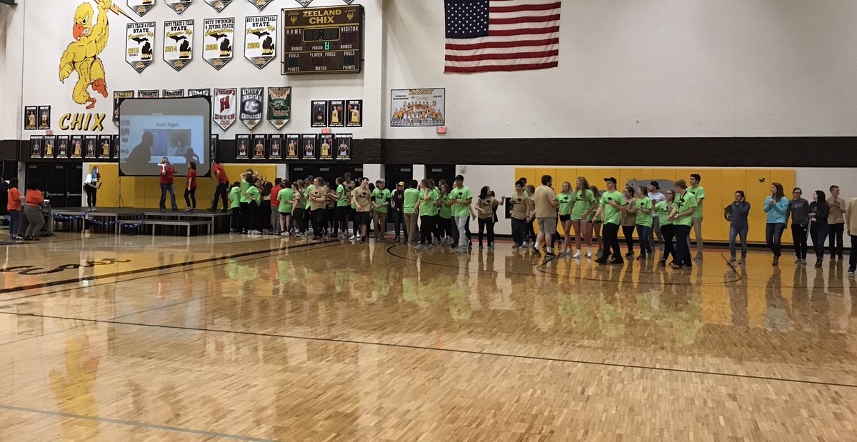 ZEHSChix's tweet photo. Awesome job Zeeland East Student Senate for organizing the 2019 Dance Marathon. This event raises funds for Helen DeVos Hospital patients! https://t.co/1vQPkPRtUH