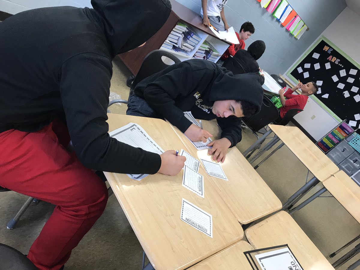 MissRebraca's tweet photo. When the students make your lesson  times more amazing than you thought it would be❤️ love watching these kids learn everyday! https://t.co/VsspFE70od