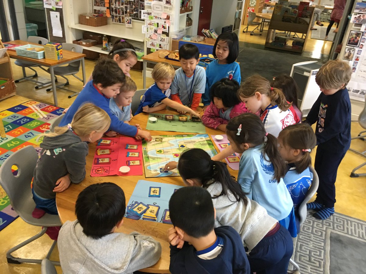 #kindergarten learning to play #robotturtles #unplugged #coding game in teams. #pypearlyyears #cooperative turntaking turtlemasters #kidscancode