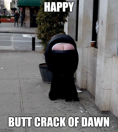 Wendy_burr27's tweet photo. Oh my.... Great takedown in @SalinasPD although I am sure he could have done without the ass crack ๐๐ #LivePD #LivePDNation #livepdwatchparty #LivePDEdits @Sean_C_Larkin @danabrams @TomMorrisJr1 https://t.co/Nkg8qdfYKp