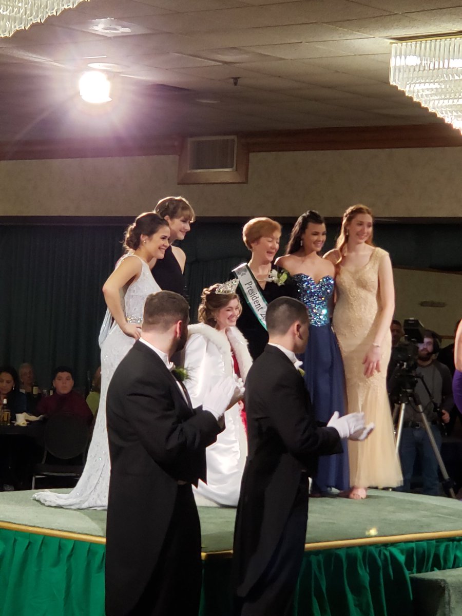 chicopeespc's tweet photo. #2019ChicopeeColleen Madison Hartling...her court members are Kayleigh Dion Sydney Demers Catalina Ulloa-Hiltz and Nyah Martineau...congrats to all!!! https://t.co/HKDdR5HYGx