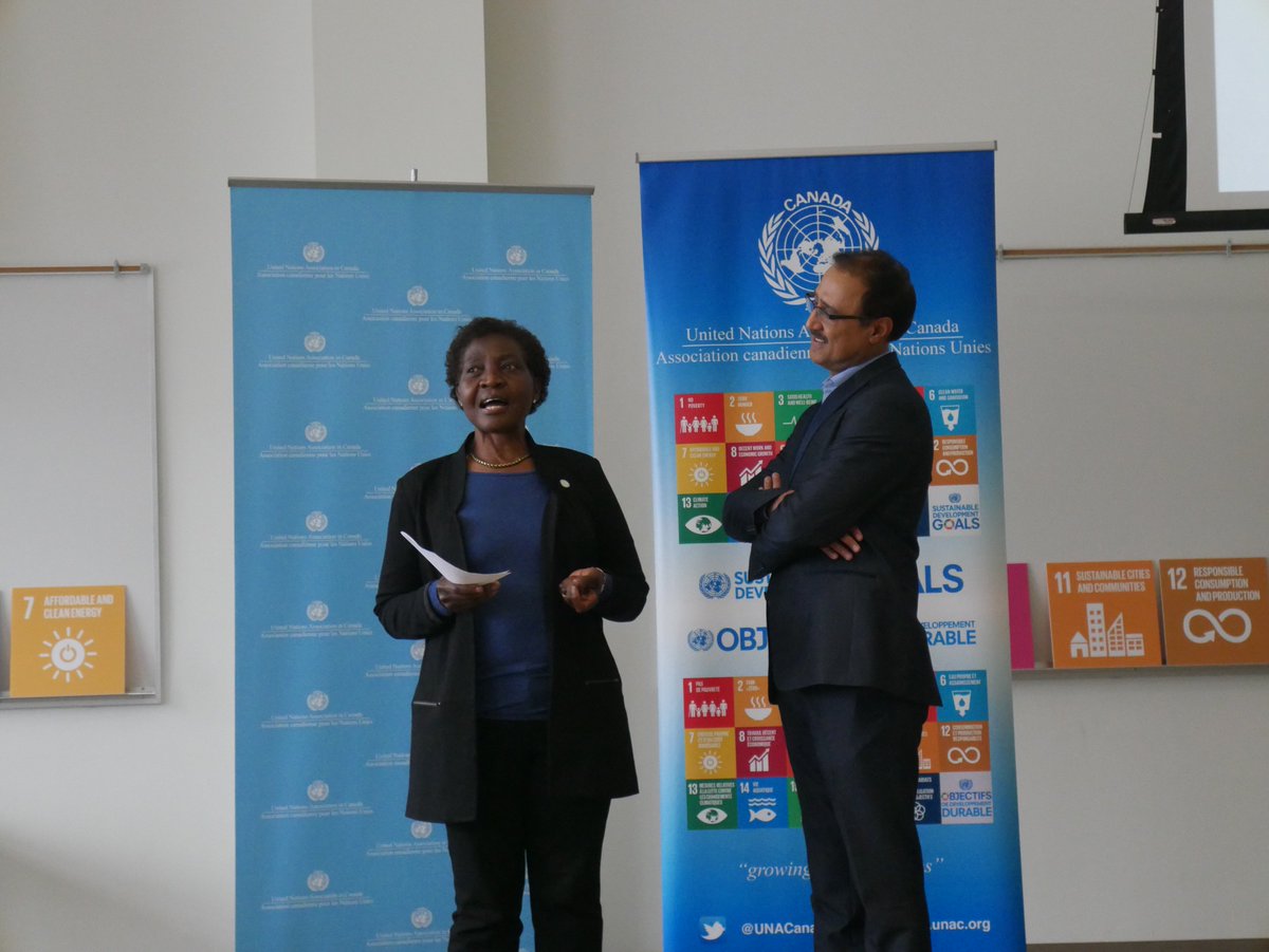 AmarjeetSohiYEG's tweet photo. Today, I joined @UNACanadaYEG for the #BuildingYoungEntrepreneurs Programme! The programme empowers youth to pursue pathways of success. I shared my experiences and encouraged them to follow their passions. https://t.co/oqAZ5kMDOq