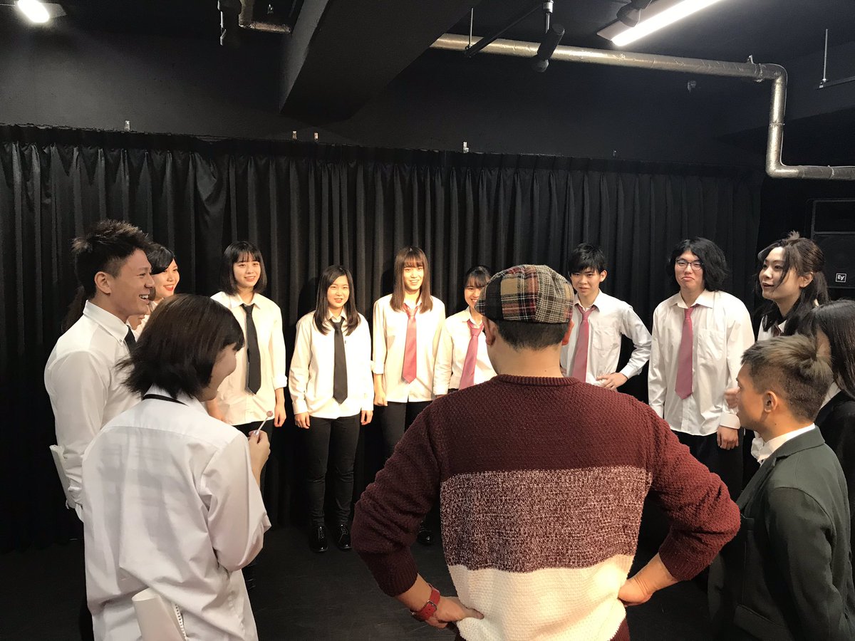 jea_info's tweet photo. 【GO ONE ACT】
ゲネプロ始まりました！
まずは #大村 先生クラスからです^ ^
 円陣で一致団結✊
#GOONEACT #演技 #JEA https://t.co/mJD3O5SJtX