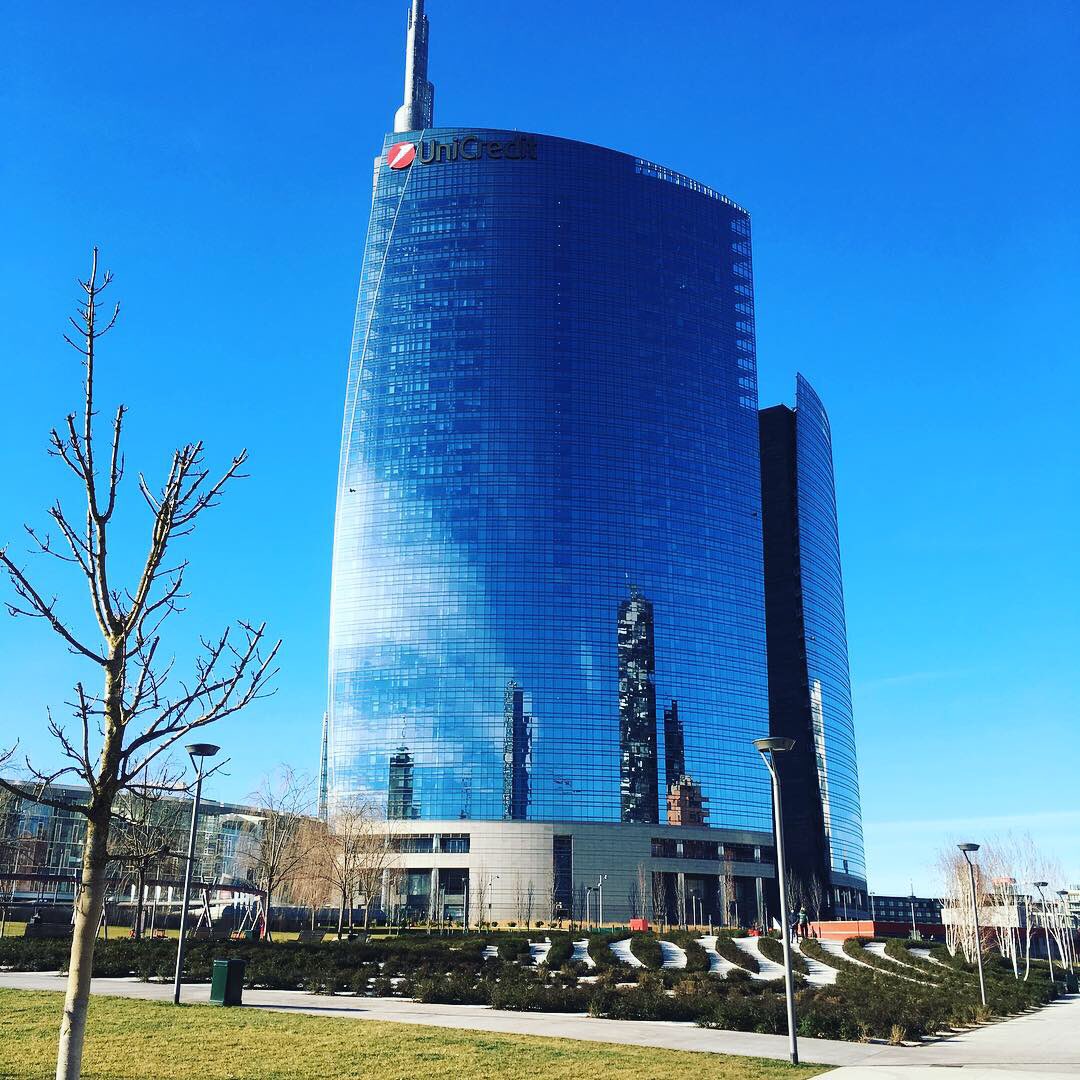 TChavez91's tweet photo. I am back in Amsterdam, but I have still got some pictures from last week in the modern area of Milan that blew my mind #boscoverticale #skyscraper #trees #details #sunnyday https://t.co/9TSCtsufuH
