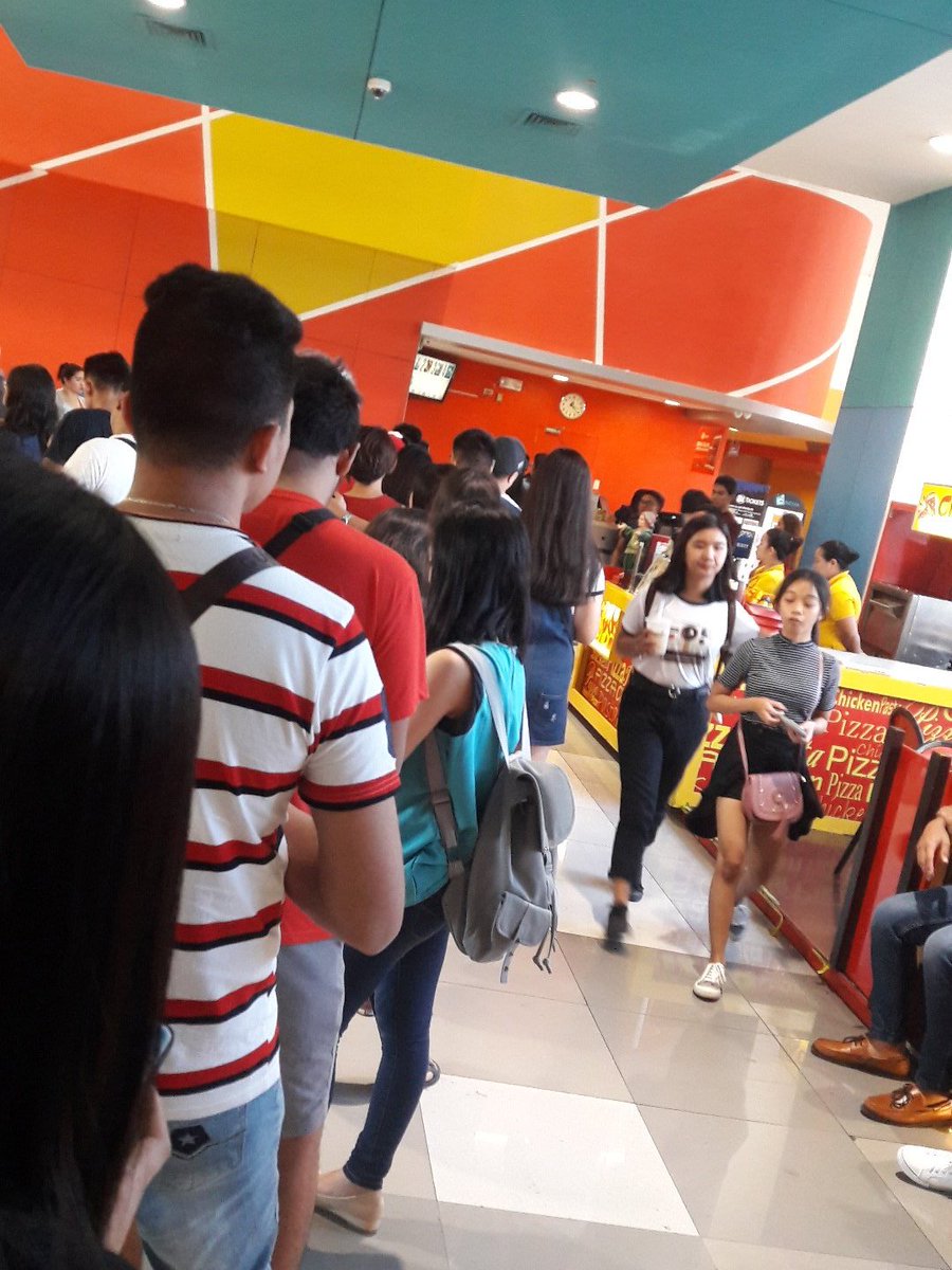 EhkaEspiritu's tweet photo. ATM @SMCalamba #AloneTogether2ndWeek @lizasoberano @itsenriquegil ๐๐๐ https://t.co/DVT3xAzto8
