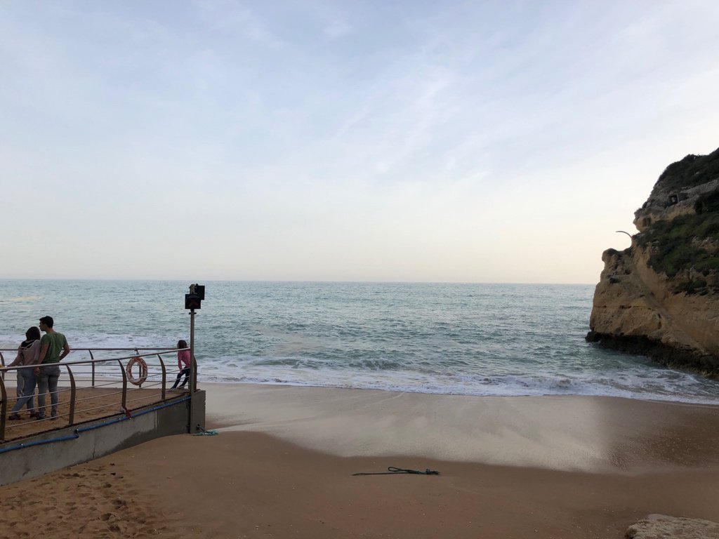 robbertd's tweet image. Praia de Benagil, Portugal.