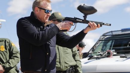 KPRC2's tweet photo. Acting defense secretary fires a weapon at the border https://t.co/AAjupFPCrD https://t.co/qPN6dx5HU2