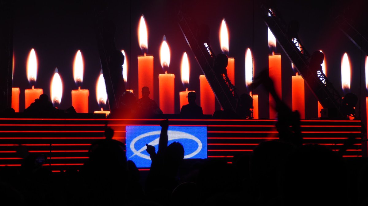 #ASOT900 #ASOTFESTNL #astateoftrance <a href="/arminvanbuuren/">Armin van Buuren</a> #utrecht #netherlands #trancefamily #Lifting #You #Higher <a href="/alda/">Clear+Vivid</a> <a href="/armadamusic/">ArmadaMusic</a> <a href="/aboveandbeyond/">Above & Beyond</a>