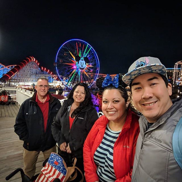 ICanInspireMe's tweet photo. Spending time with the family at #CaliforniaAdventure. Checking out the #funwheel and waiting for the #lamplightlounge with @timelesslocket https://t.co/DtqBHxqPv8 https://t.co/PpZE2cFeMo