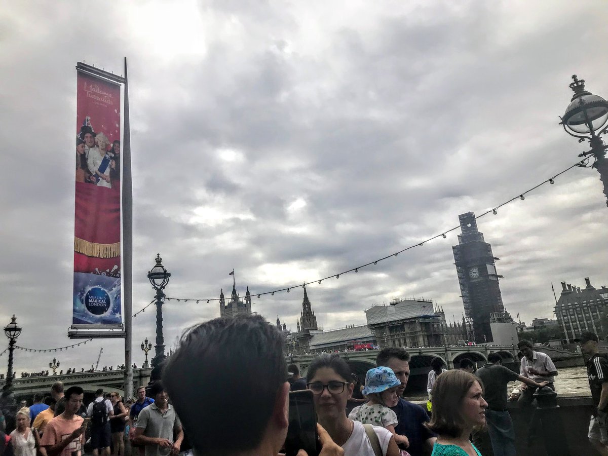 manuela_zingale's tweet image. #avviandoci verso il #bigbang... #purtroppo #coperto 😭 #domenicamattina #22luglio2018 #londra🇬🇧 #whitesky #but #gold
#3072like4me #3074likesme #3076likestome #3078likes #3080likes
#3074follow4me #3076followme #3080followers
#handmadejewelry