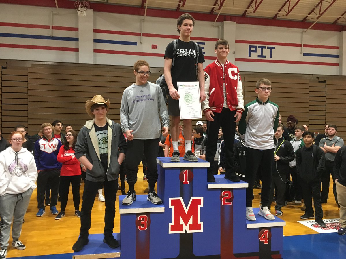 St Charles Wrestling tweet media