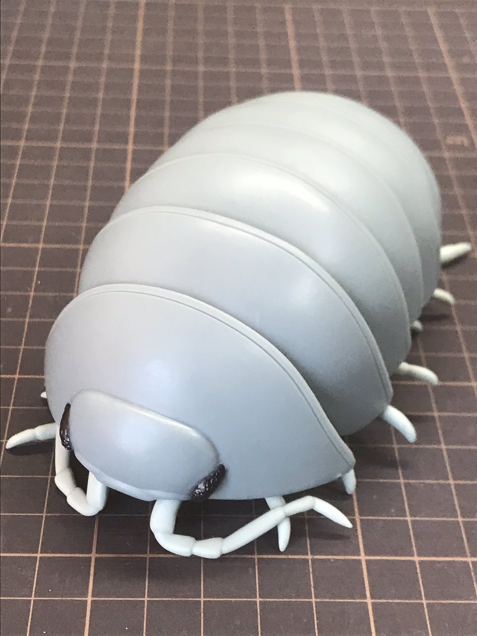 みよてつ だんごむし ガシャで欲しかったグレーをゲット 目を塗ったら凄く良くなった ずっと探してたものが何気なく立ち寄った近所のお店で見つかるとめっちゃ嬉しくなる ダンゴムシガチャ ダンゴムシガシャ T Co Kfmkuu48ey Twitter