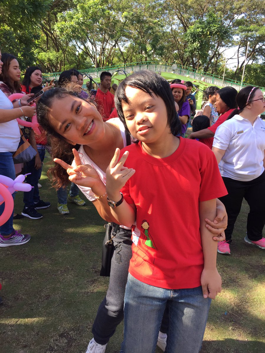 DreyAding's tweet photo. Got a chance to walk with these beautiful creations of God!❤️ #Ahappywalkfordownsyndrome2k19
#allfordown https://t.co/LnThec6lHH