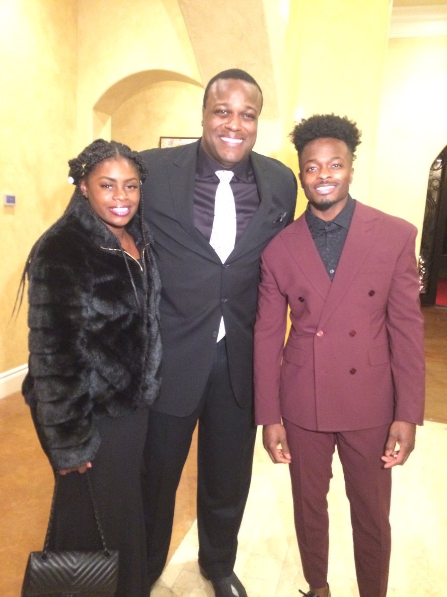 ATXANT10's tweet photo. Great night at the @CRedd90 foundation casino night to help raise money and awareness for the kids and the community!! Here more on @cbsaustin sports at 10 Great turnout and great seeing my guys including @marquisegoodwin @malikjefferson @ahmadsangle https://t.co/iED6ZWNdYt