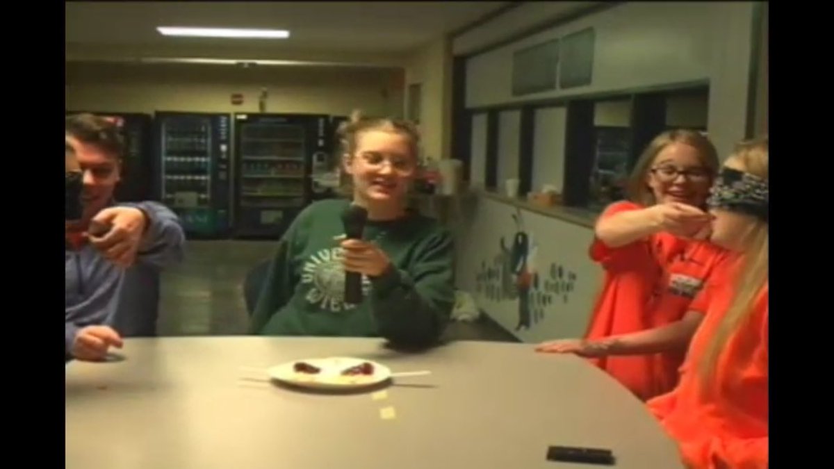 JoyRobertson's tweet photo. Haha more #htvbuzz @HTVBuzz @LearnOnTheHill @audrey_fountain knows food ๐ https://t.co/tWwr8fDEOP