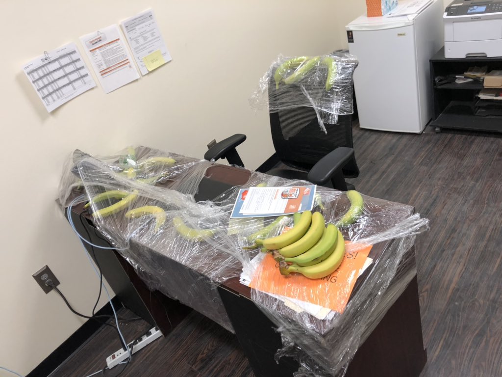 mike_thd's tweet photo. When a SM moves positions, he may find his desk a little different! But hey!! Free lunch? https://t.co/Nwb1iq9LrP