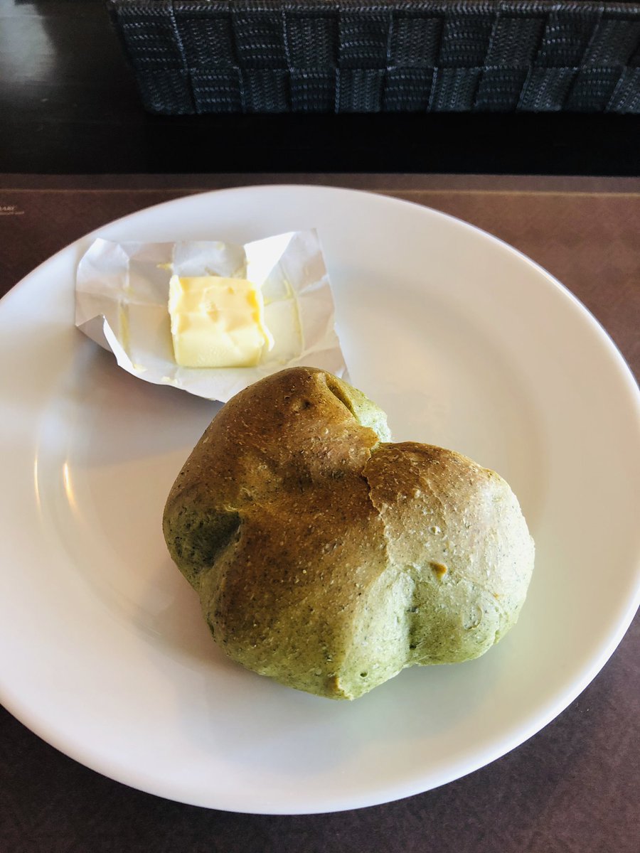 はなぺこあおむし また食べすぎた 2時間は歩いたけど体重は過去最高に もう野菜しか食べないぞ 妊娠 臨月