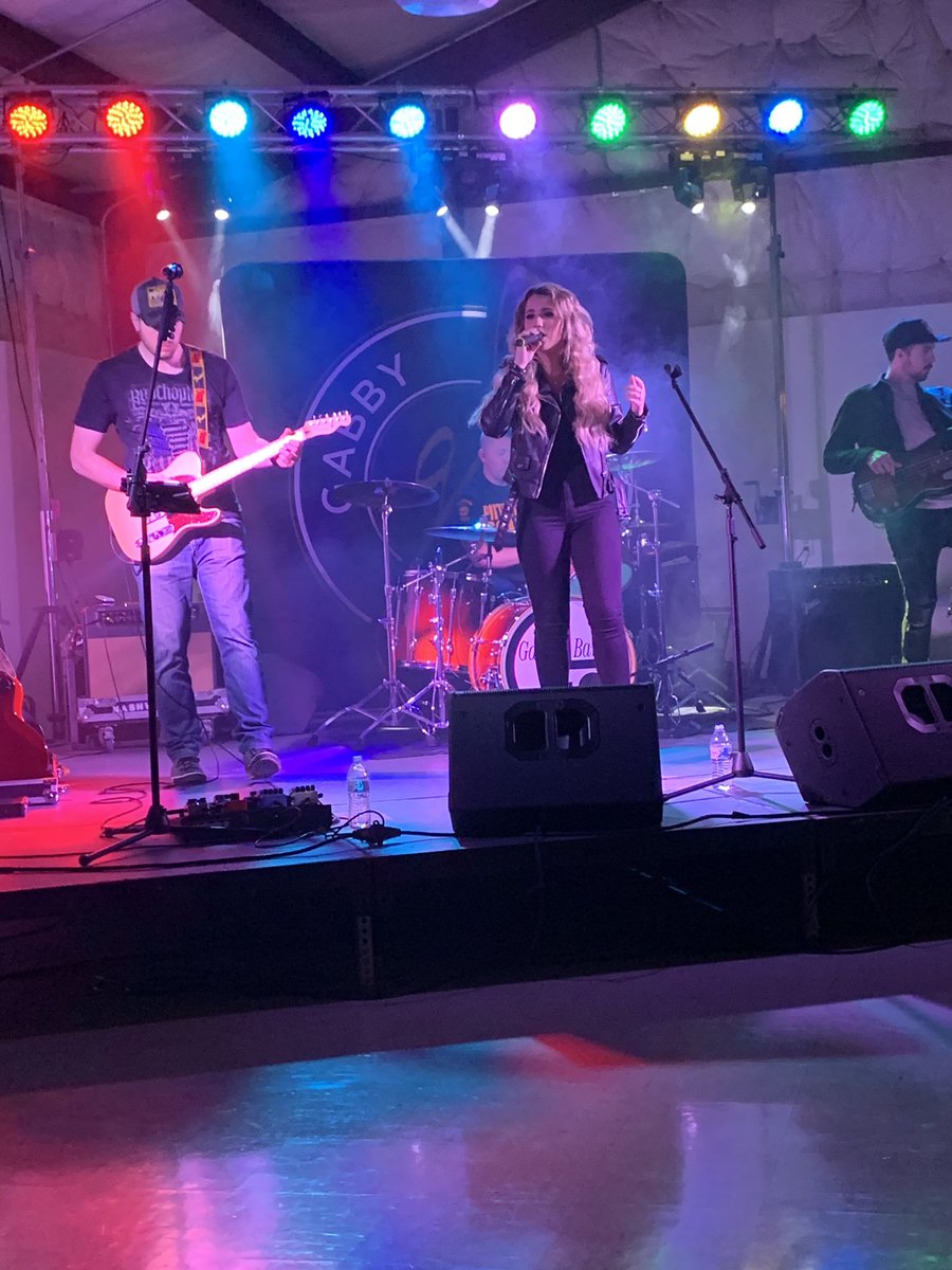 AmyIngersoll9's tweet photo. Thank you so much @GabbyBarrett_  for coming out to Fair Hill MD &amp; performing a FREE concert in support of our fallen officers! 💕 https://t.co/7jREXWlPpE
