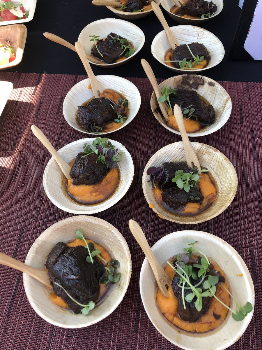 andreachorst's tweet photo. @devourphoenix was as awesome as I expected! #DevourPhoenix #localfirstaz #devourweek #phoenixfoodie# eatlocalaz https://t.co/YctWZVx4tO
