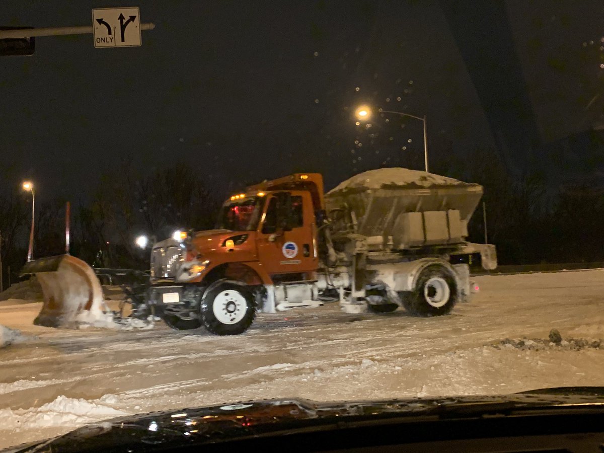 BellevuePolice's tweet photo. I cannot thank the @CityofBellevue plow drivers enough for their assistance tonight!  @MOBnebraska Tweeted by @BPDLt_Reed https://t.co/y7z2elvz6F