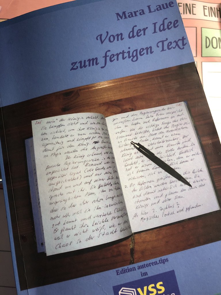 Seit vor 5 Uhr wach, noch 6 Seiten dann bin ich mit dem nächsten Kapitel fertig, 16 Stunden bis zum schlafen - genug Zeit für lesen, schreiben, Studium. Okay, ich bin hundemüde und kann kaum die Augen offen halten, aber egal: Das wird DER Tag.