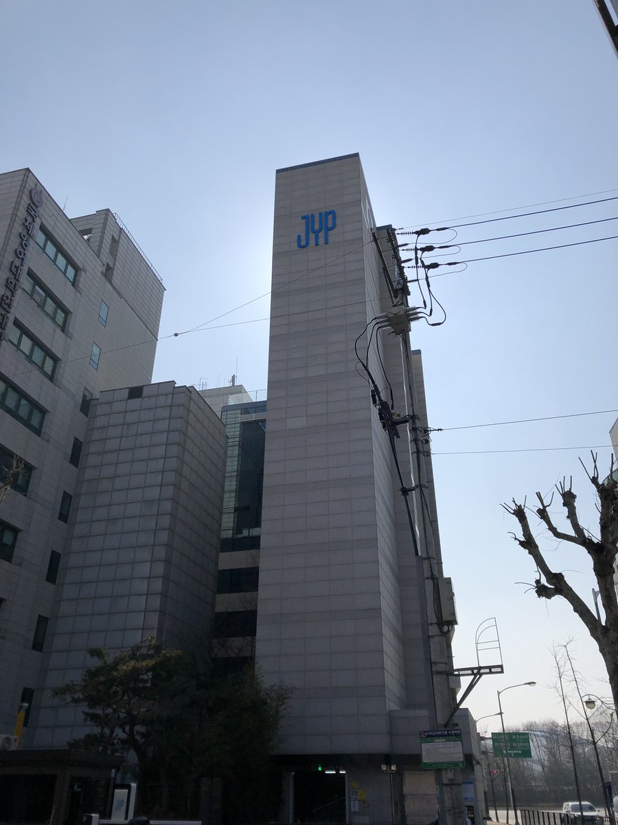 thmdmcc's tweet photo. JYP https://t.co/4gJeIrbTUG