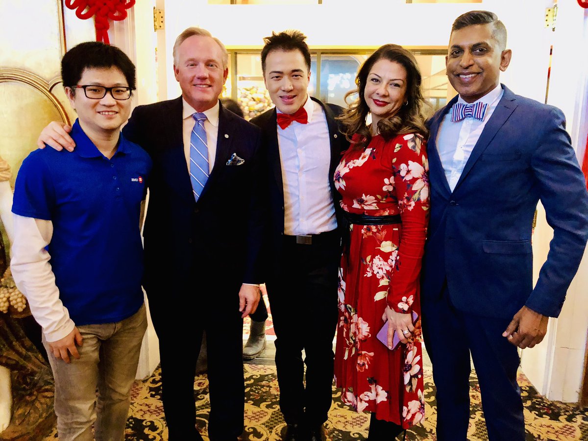 thehangzhou's tweet photo. A fabulous evening with a fabulous group of colleagues at 2019 #BMO RSA Chinese New Year Banquet! #ProudtoWorkatBMO #GTDrocks #TCrocks #multicultural #DiversityandInclusion #BestTeaminBanking https://t.co/N9MPG7U85w
