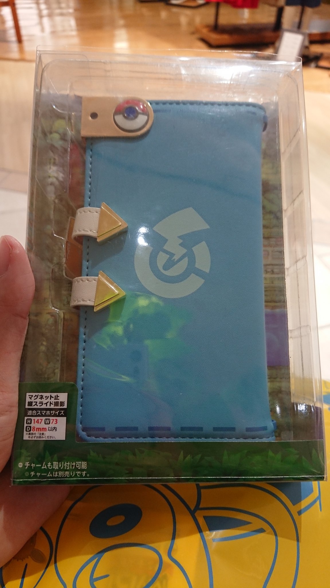 Clovis やる事が多い Pa Twitter 新しいスマホケース ピカブイのポケモン図鑑 今回の図鑑凄い可愛いな T Co Ox86lhdoig Twitter