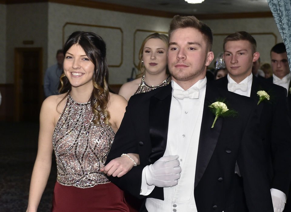 masslivenews's tweet photo. 2019 Chicopee Colleen Coronation Ball at the Castle of Knights: https://t.co/kjgQWJclfZ https://t.co/WiGd1WMDEc