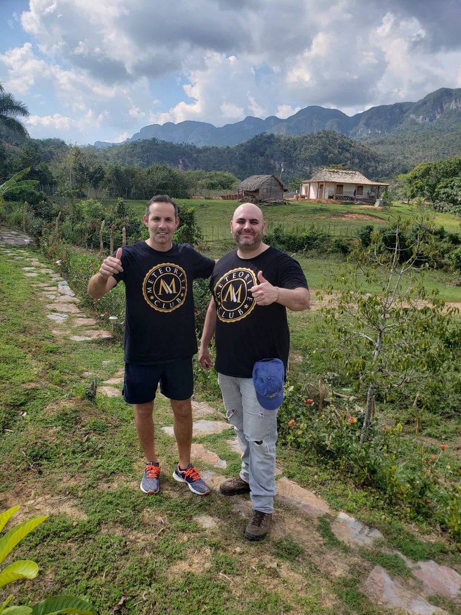 MeteoriteClub's tweet photo. The @MeteoriteClub  had a tremendously successful #meteorite hunting expedition in Vinales Valley Cuba. We documented #Meteorites found  #insitu and took many interviews. Thank You for supporting our efforts in space exploration. #meteoritical #leadership  #Meteorito #Cuba https://t.co/oFzcb4VuX2