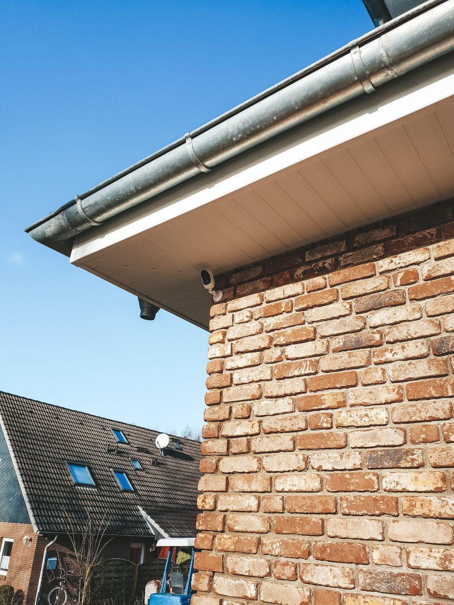 ReolinkTech's tweet image. When moving into a new neighborhood, @mrs_mamaa felt a bit nervous about the security of her new home. Adding a wire-free #ReolinkArgus2 has helped her and her family with their unease about home security and has helped them gained extra peace of mind in the palm of hands!