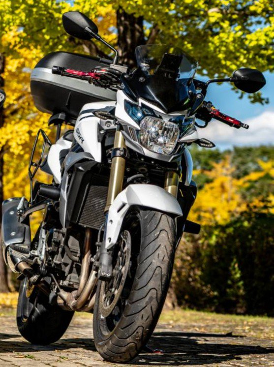 1300RK1's tweet photo. 【拡散希望】ツレのバイクが盗まれたため、心当りがありましたらご連絡いただけますと幸いです。
時刻:金深夜〜日夕方
場所:北越谷駅周辺
車種:GSR750
車台番号:GR7NA-102096
ナンバー : 越谷 あ 3206
カラー:白
特徴:Brake/Clutch赤レバー、Top/Sideケースステー(ケース無)
#拡散希望
#バイク盗難 https://t.co/9rsbGjX6T5