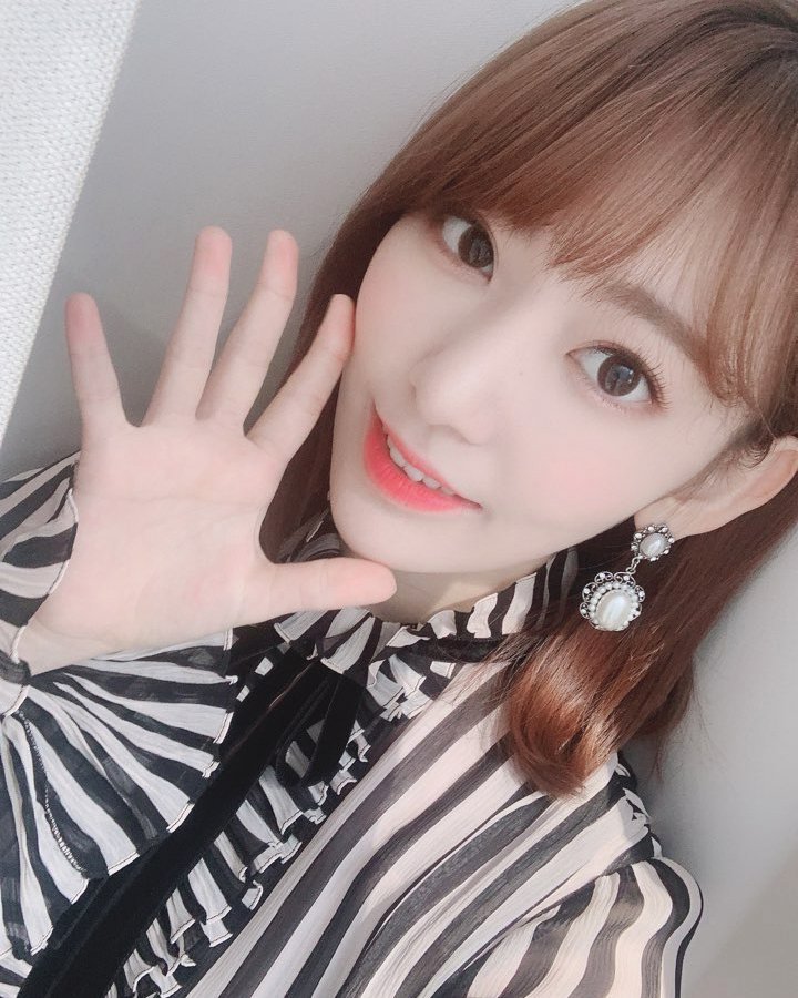 official_IZONE tweet media