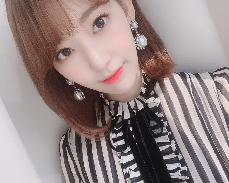official_IZONE tweet media