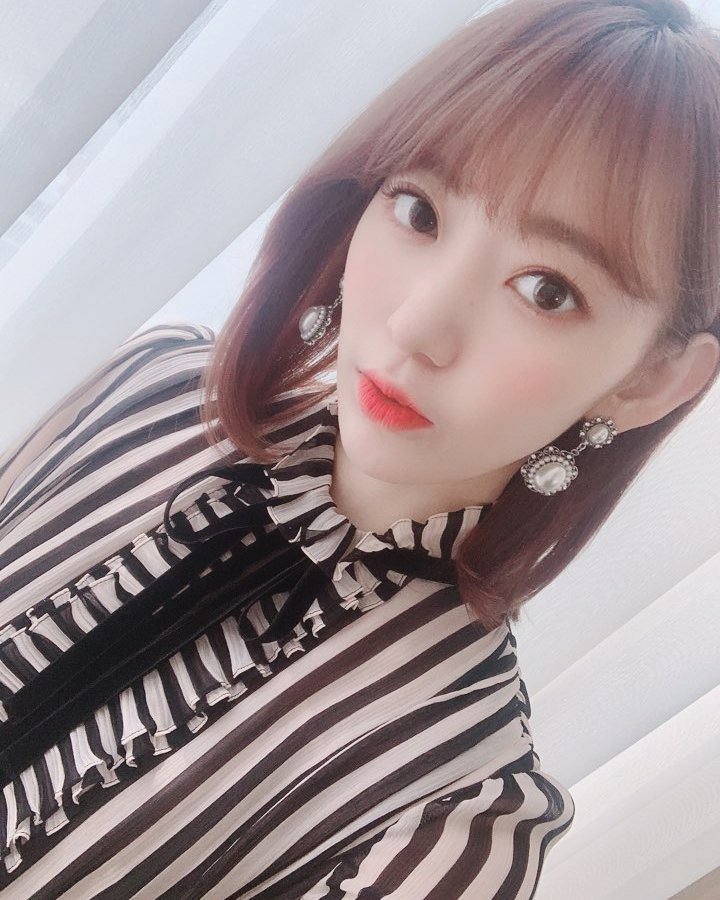 official_IZONE tweet media