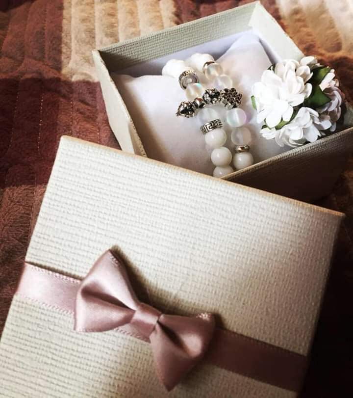 Очир болон өлзий ямар бэлгэдэлтэй юм бол??