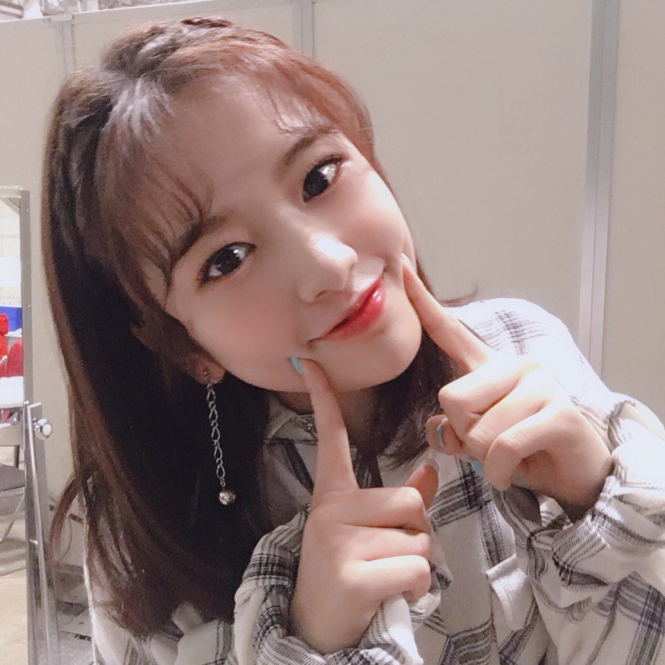 official_izone's tweet photo. 정말 고맙구 즐거웠어요!
우리 또 만나요❤️

今日本当にありがとう
楽しかったです！
また会いましょう❤️

#유진dream #ユジン
#IZONE #아이즈원 #アイズワン https://t.co/JD2nF5eeAN
