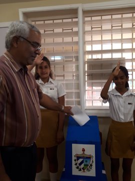 View image on Twitter