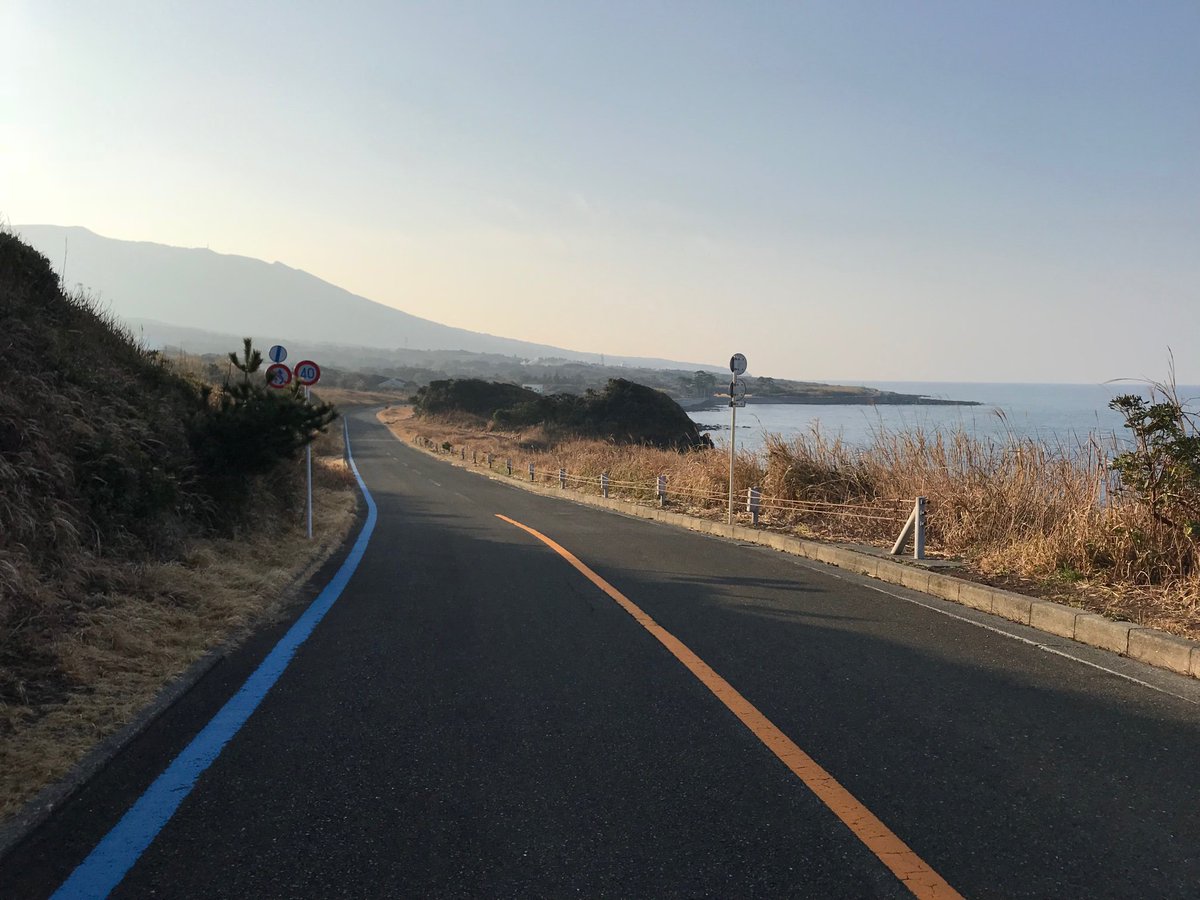 あの伊豆大島ライドから一年がたちました…。最高のお天気に恵まれた自転車天国島の風景は一生忘れないと思います。

#伊豆大島 #ロードバイク 