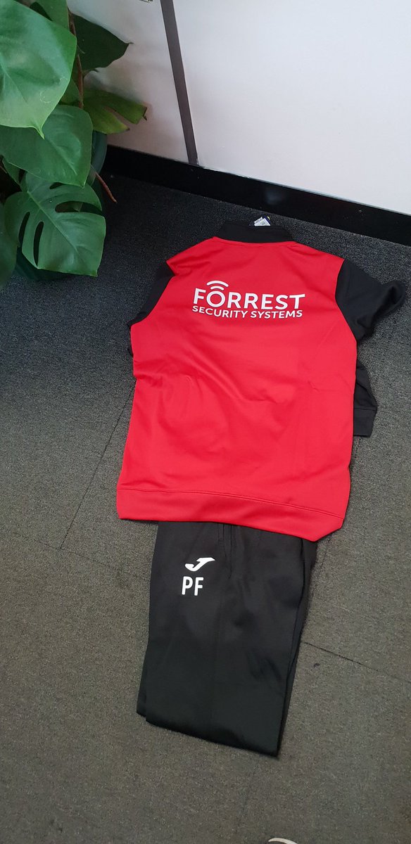 EcclesFc's tweet photo. Eccles FC of the R&amp;D League Division 2 have just got into our first Cup Final as 1 club - Tunbridge Wells Intermediate Charity Cup.
We are looking for a sponsor for our Kit Bags. 
#UTC #Forrestsecuritysystems #thr3e5ive4our #ORPsoundandlightinghire #sponsoreccles #cupfinal https://t.co/dmveUbATol