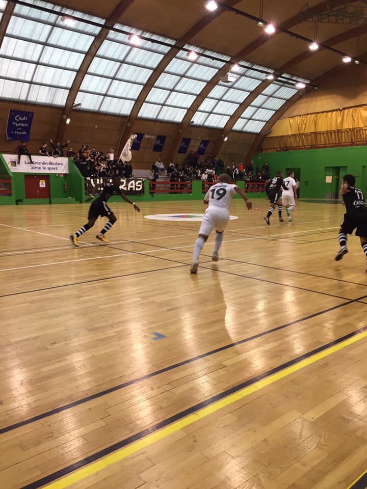 BastiaAgglo's tweet photo. #Division1

Défaite chez le champion de France.
KB Futsal - Bastia Agglo : 3 - 1 (1-0)
But : Romarinho ⚽️

Malgré une belle prestation les bastiais s’inclinent sur un score serré dans l’antre du champion. 
Merci aux supporteurs et à Romain

Forza Bastia 🔵⚫️🔵⚫️
NIHIL DIFFICILE https://t.co/YjcFhsksav