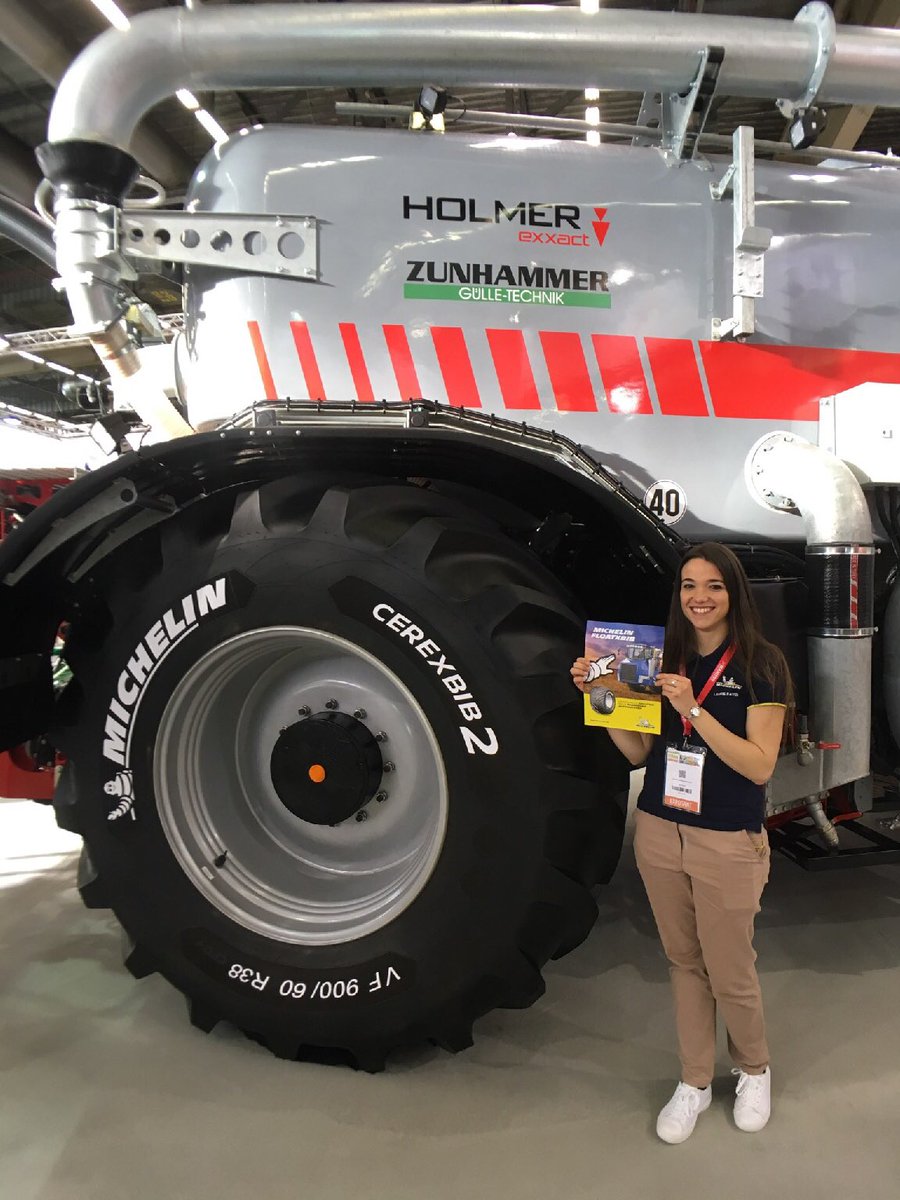 FavierLaurie's tweet photo. Michelin présent toute la semaine sur le stand Holmer Venez découvrir notre nouveau pneu Michelin Floatxbib IF 1000/55 r32 CFO 191D/188E TL ! #floatxbib #holmer #SIMA2019 #betteraves #épandage #sima @MichelinAgriFR https://t.co/KxCK3FifSN