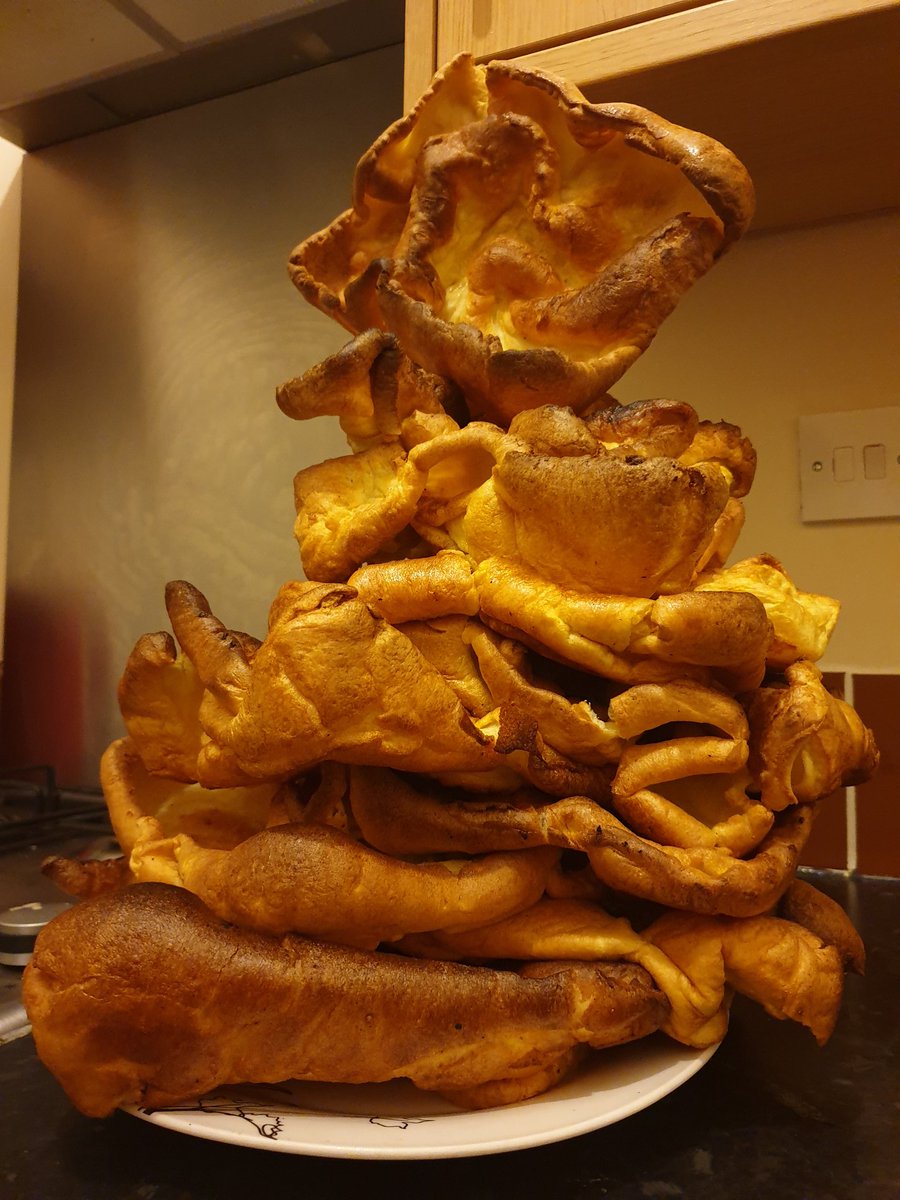 Wakey wakey Baysiders. Pile into the Kraken for the breakfast of dreams or stay in bed then get involved in one of our ginormous Yorkshires filled with either slow cooked brisket,super succulent chicken breast or our nutty vegan roast. Old school puds and you can bring a bottle!!