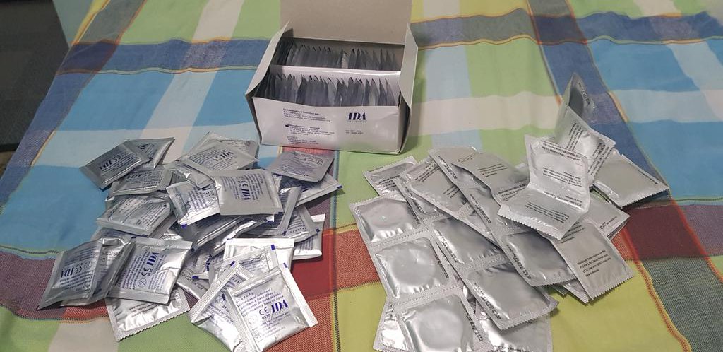 JKnightingale03's tweet photo. So may sandamakmak akong lube and condoms na excess from our campaign. So if you see me around, tap me and hingian mo ko, di ko naman pwede isahog sa ulam to lahat. 😅

Always be safe tayo. #SaAkinAngSimula @saakinangsimula https://t.co/sQBj17Kj8E