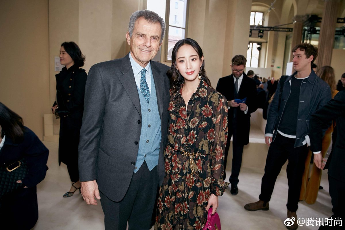 NingChang15's tweet photo. #張鈞甯 at Milan Fashion Week
#MFW #mcFashionWeek https://t.co/v17yDk77gu